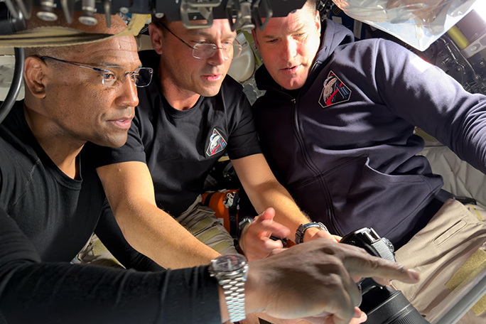 Crew onboard the Artemis II