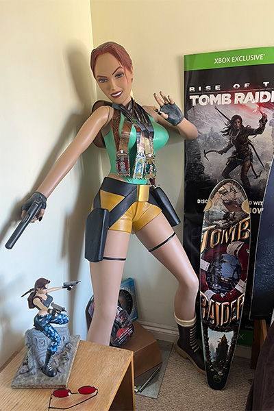 lifesize Lara Croft figure and more memorabilia