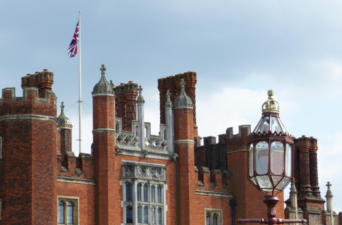 Picture of the British flag outside the castle