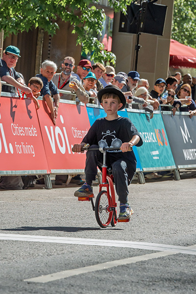 smallest-penny-farthing-being-ridden-by-six-year-old-finn-woodward
