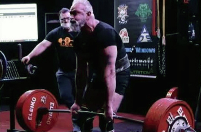 Liam doing his deadlift