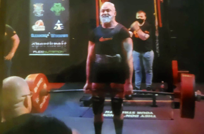 Liam doing his deadlift