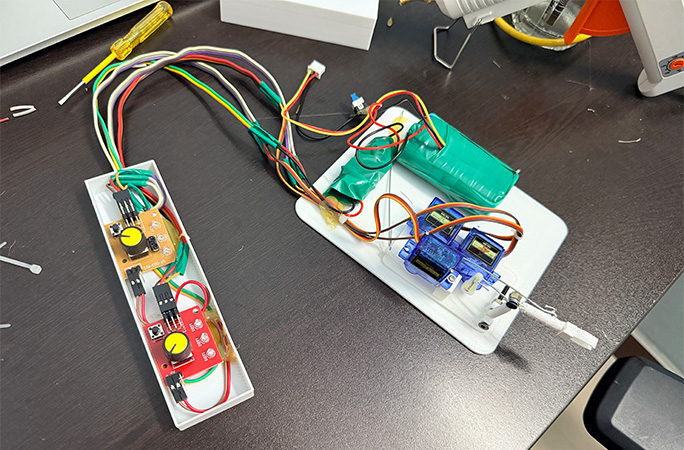 inside the robot arm