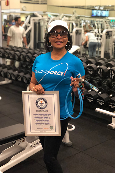 Annie con un certificado GWR
