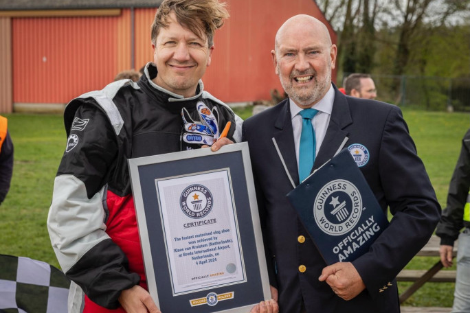 Klaas and Glenn holding the GWR certificate