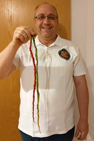 longest chilli grown by jurg in 2018