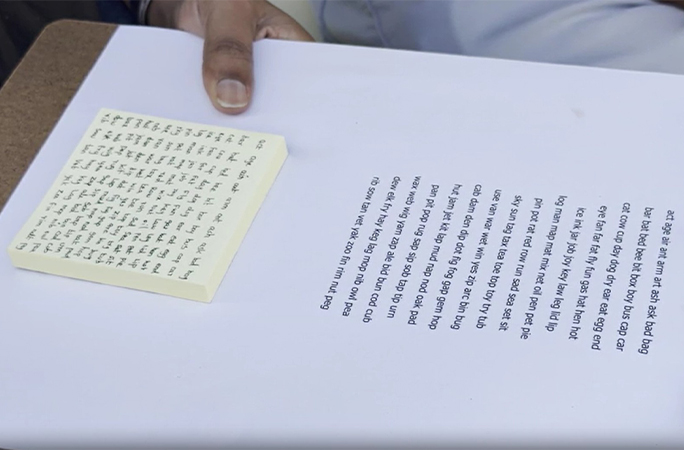 a close up of the sticky note and the script Jothi used