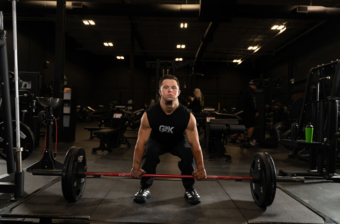 Kyle Landi deadlifting