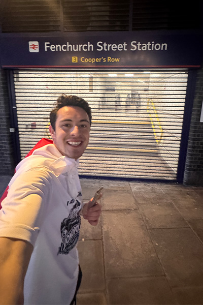 Joabe at Fenchurch Street Station
