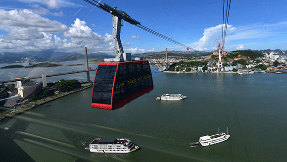 Tallest cable car tower Vietnam header