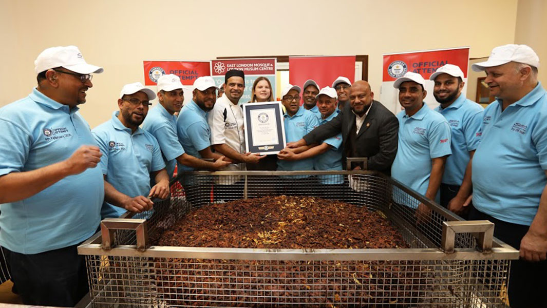 Largest-onion-bhaji-header