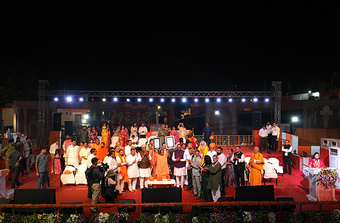 Guinness World Records certificate was presented to Uttar Pradesh Chief Minister Yogi Adityanath 