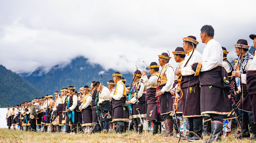 participants-in-line-waiting-for-the-event