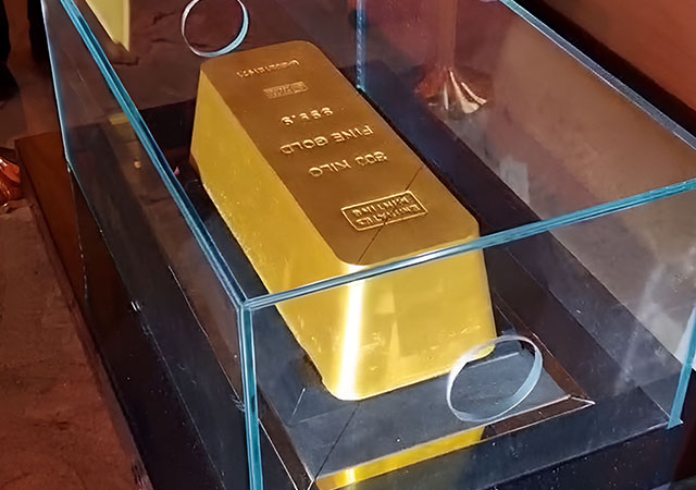 The largest bar of gold on display