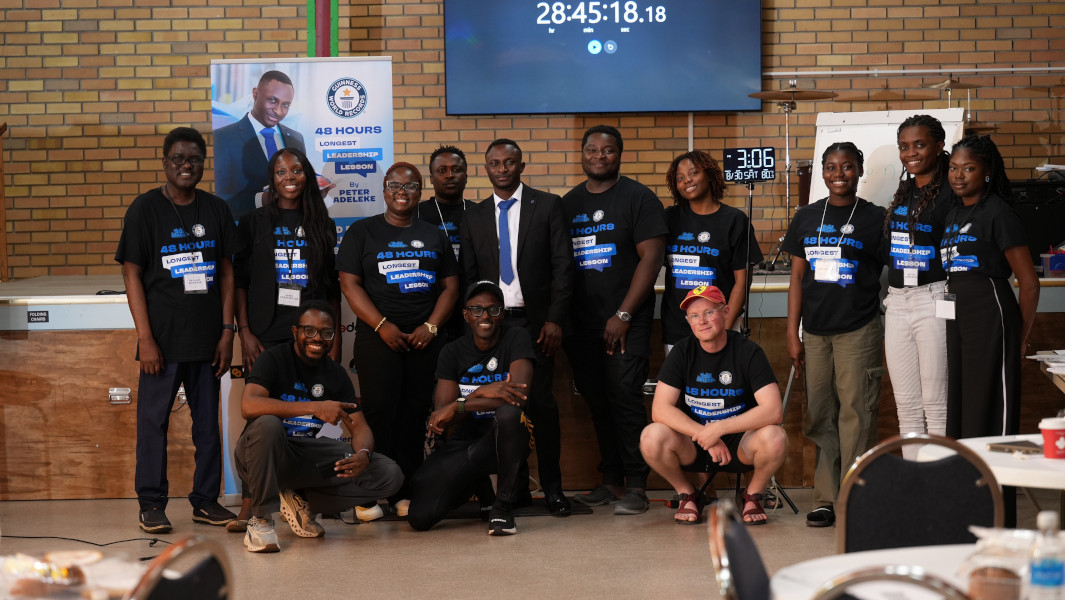 Peter taking a photo with his audience after his attempt