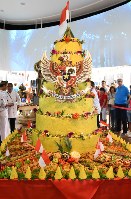 The tallest tumpeng in the world unveiled at Expo 2015 Milan