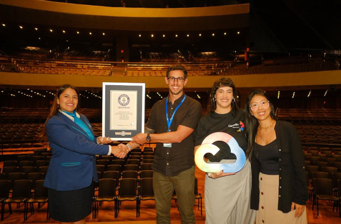 Natalia with the Google Cloud organizers