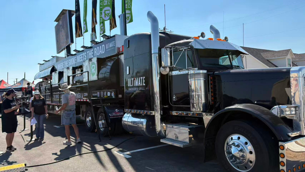 Split image of organizers holding GWR certificate, and close up of the food truck