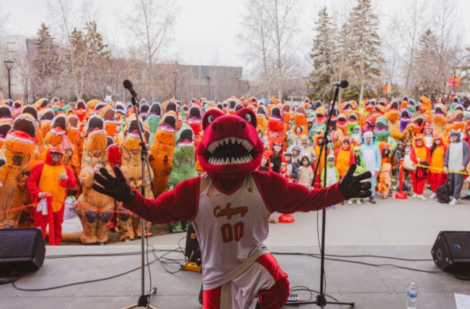 T Rex with a crowd of Dinos