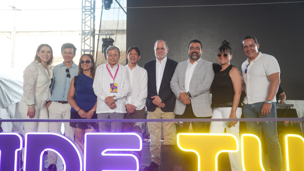 The pharma professionals onstage at the hypothyroidism event in Aguascalientes