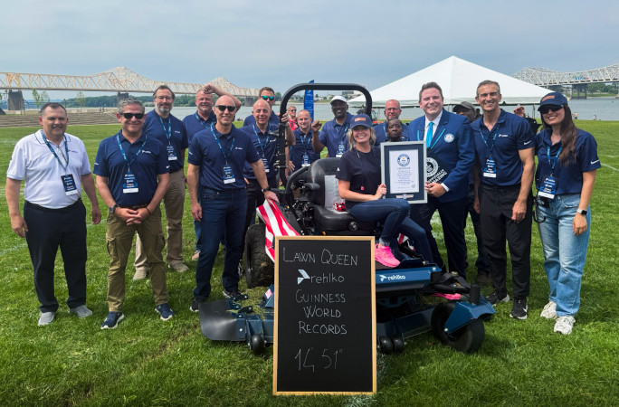 Group posing with their GWR certificate
