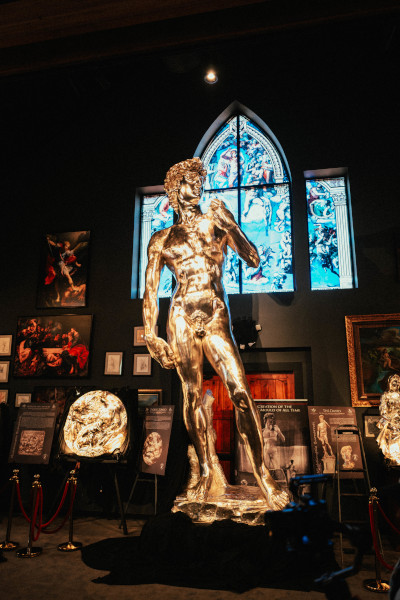 Solo shot of the statue