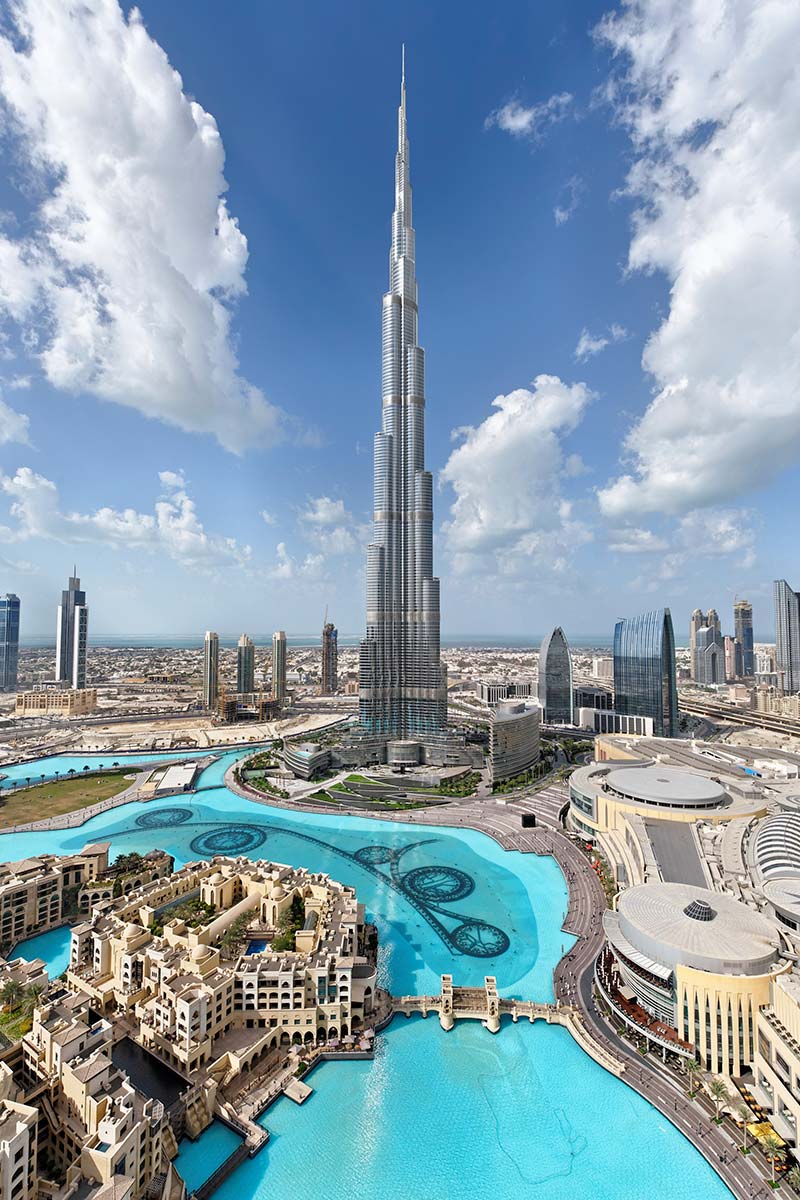 portrait picture of the burj khalifa in dubai
