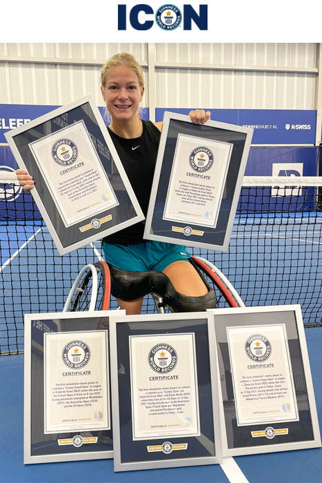 Diede with logo and certificates