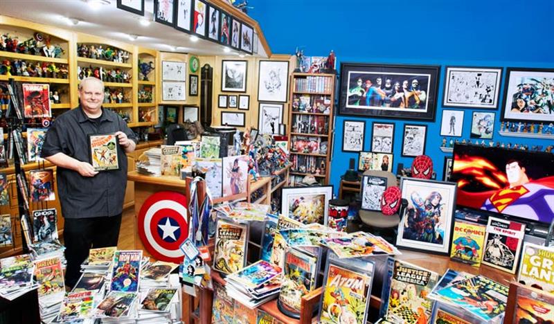 Bob Bretall with the Largest collection of comic books