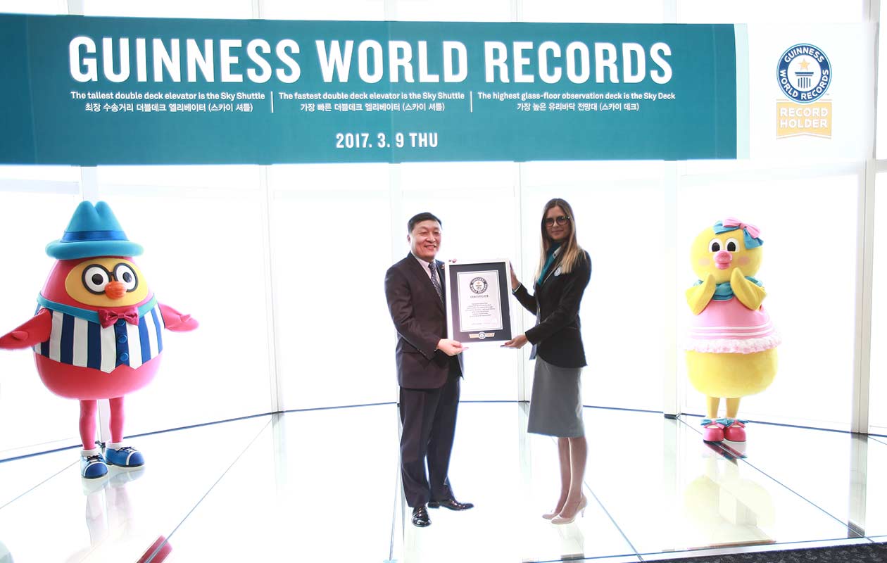 Highest glass-floor observation deck | Guinness World Records