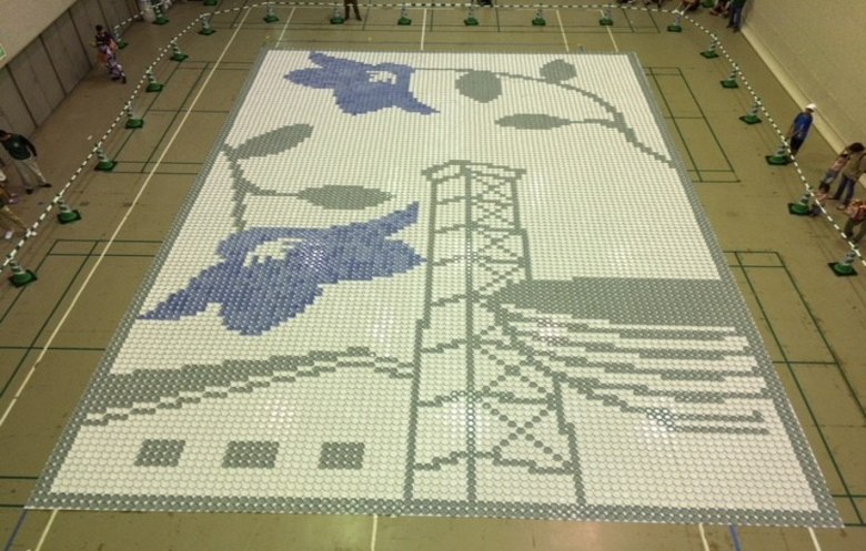 Largest plates mosaic (image) | Guinness World Records